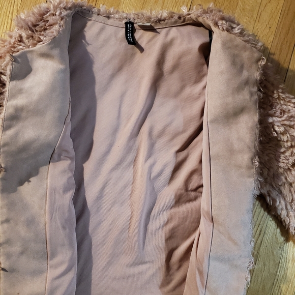 Fuzzy jacket - Picture 3 of 7